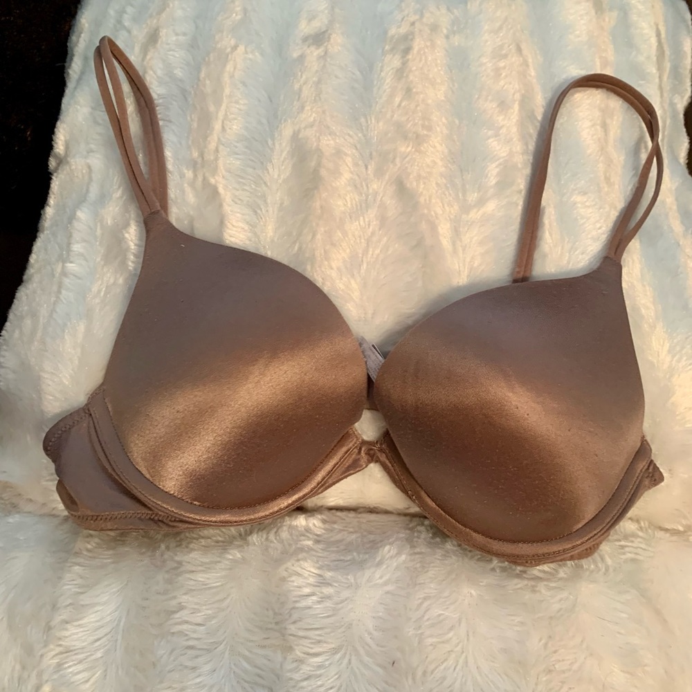 Victoria Secret Push Up Bra - Size: 34B